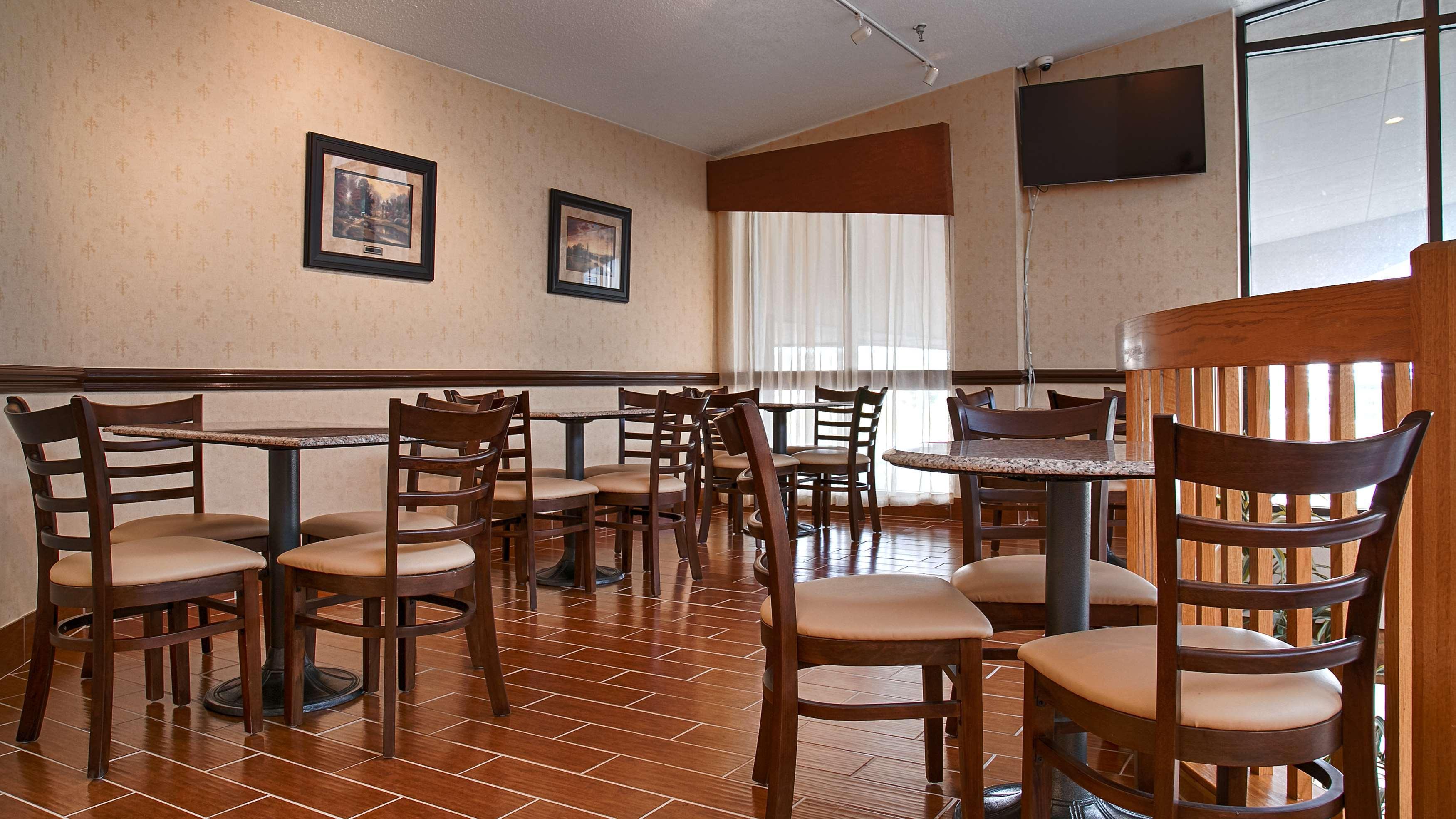 Americinn By Wyndham Grand Rapids Airport North Каскейд Экстерьер фото