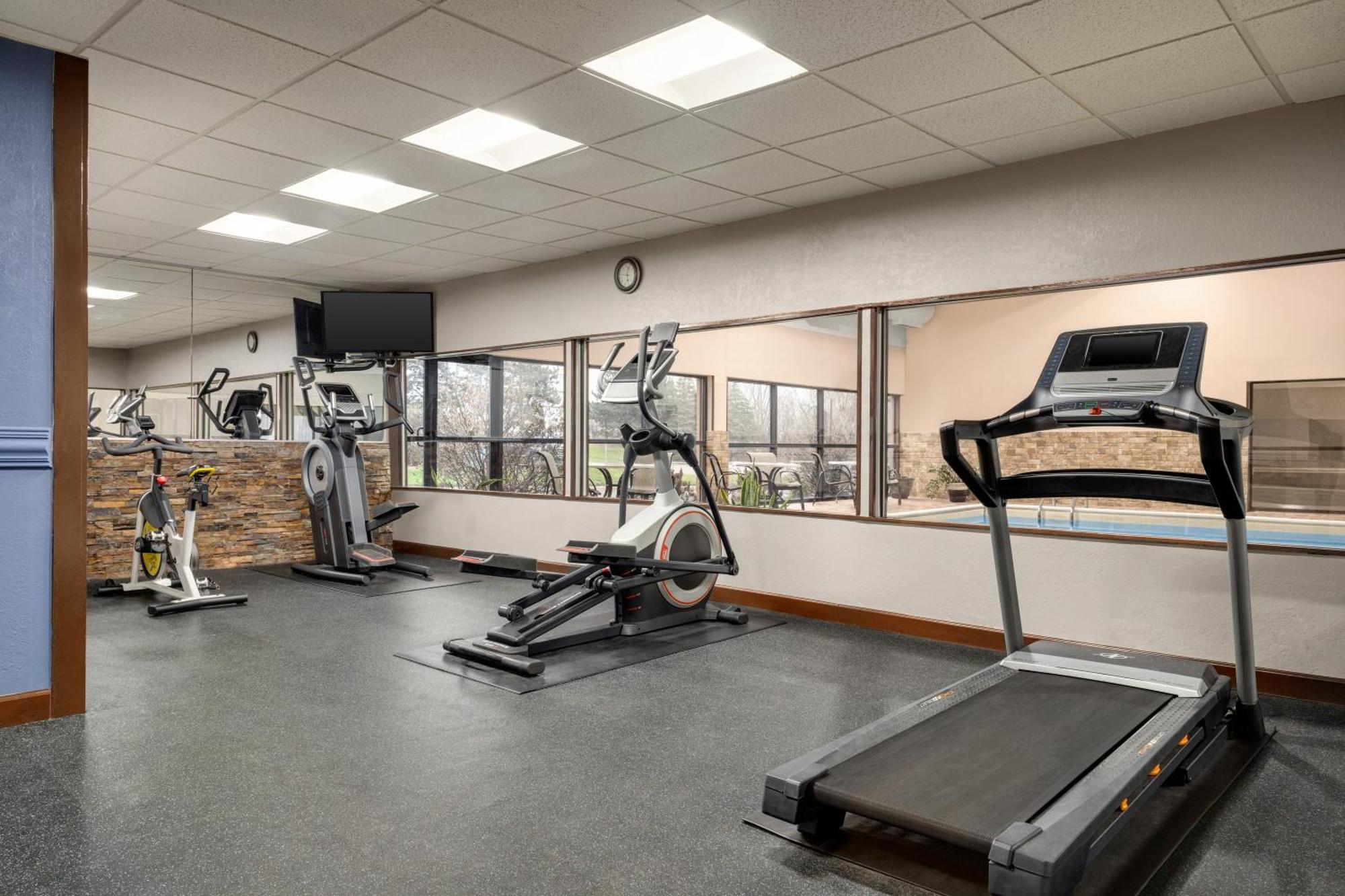 Americinn By Wyndham Grand Rapids Airport North Каскейд Экстерьер фото