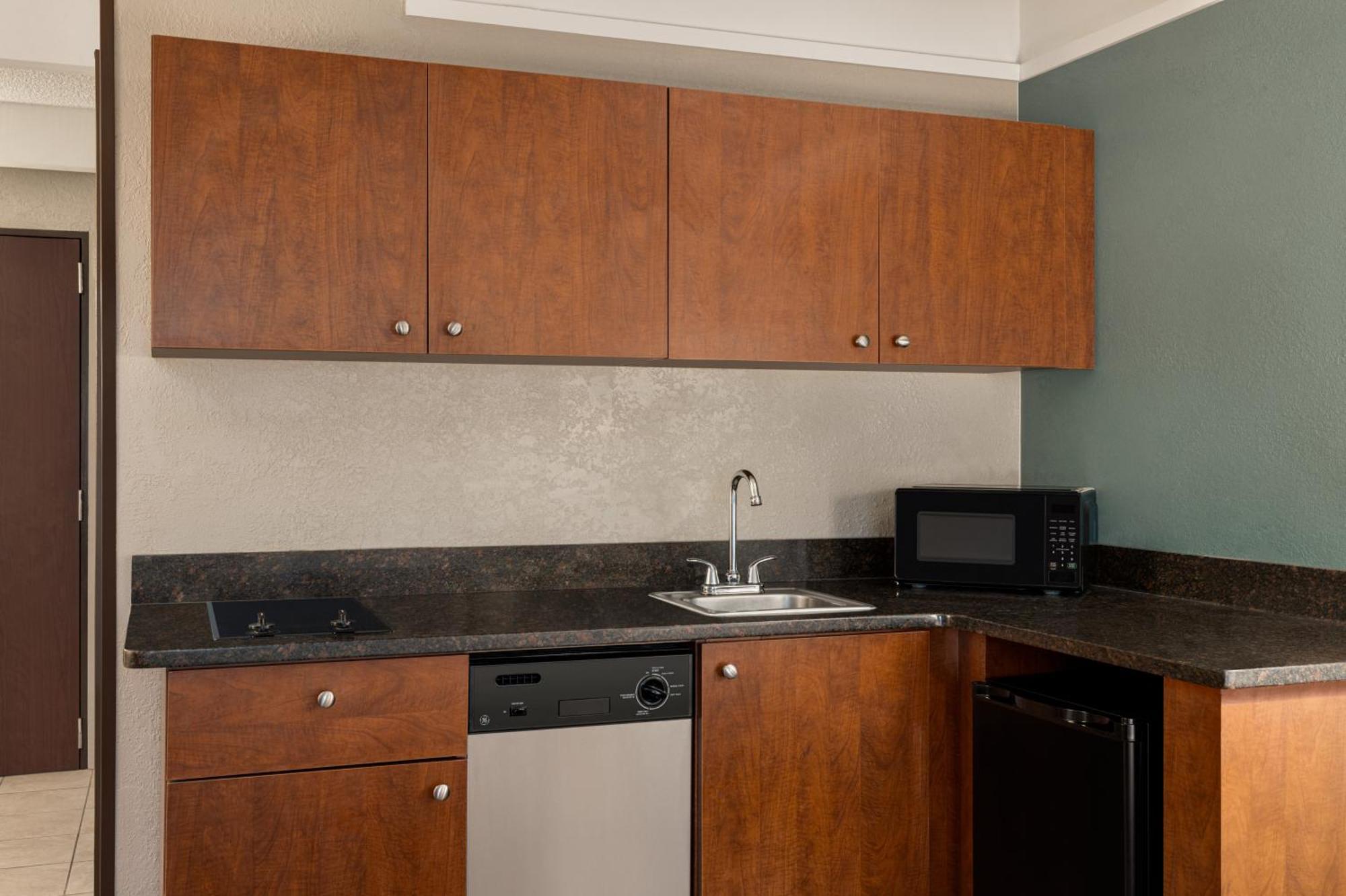 Americinn By Wyndham Grand Rapids Airport North Каскейд Экстерьер фото