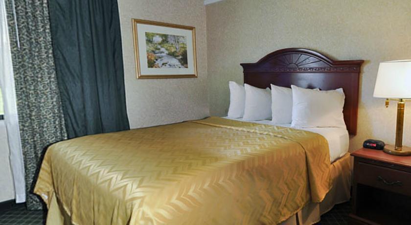 Americinn By Wyndham Grand Rapids Airport North Каскейд Экстерьер фото
