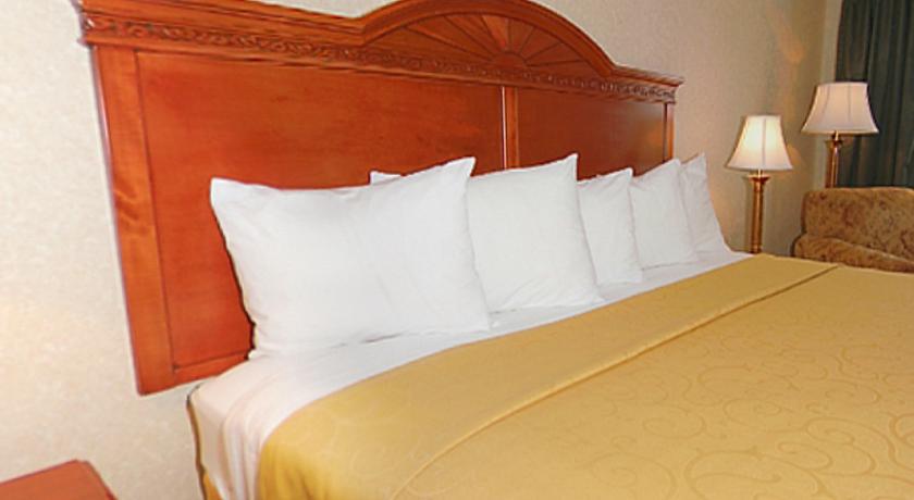 Americinn By Wyndham Grand Rapids Airport North Каскейд Экстерьер фото